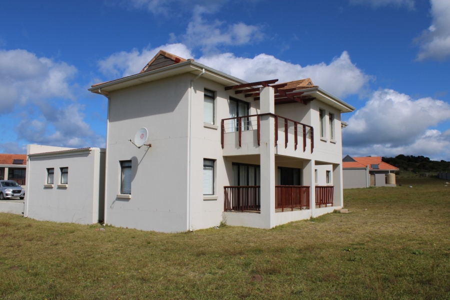 4 Bedroom Property for Sale in Kidds Beach Eastern Cape